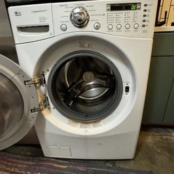 LG Washer And dryer, Washer Has OE Code, Free