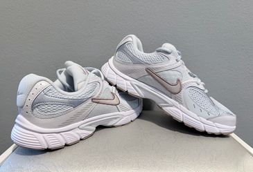 Nike V5 RNR Women’s Size 8/Youth Size 6.5