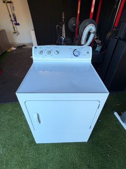 GE 7.0 cu. ft. Electric Dryer - Clean & Works Great!