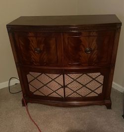 Westinghouse 1(contact info removed) Radio/Phonograph Combination