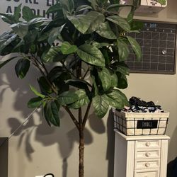 Artificial plant tree