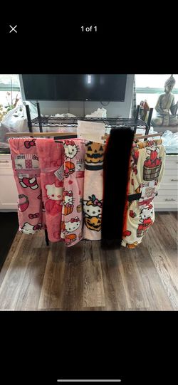 Hello Kitty Brand New Blanket Bundle Deal Lot! 