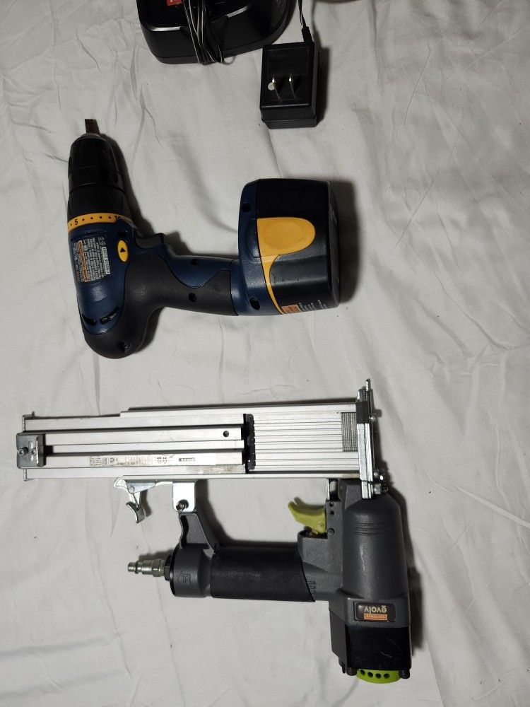 RYOBI DRILL / CRAFTSMAN EVOLV NAILER