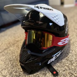 Dirt bike helmet/gloves/goggles