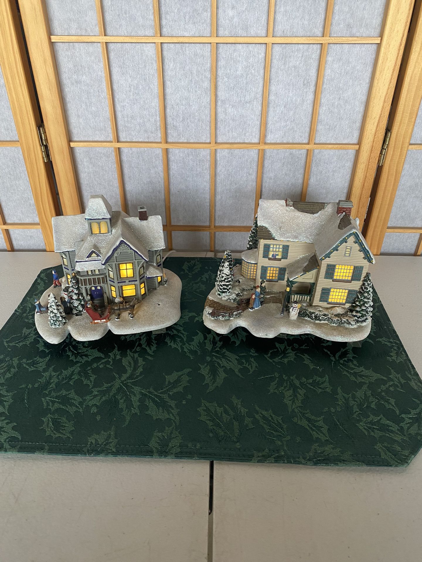 Classic Thomas Kinkade Christmas Lighted House Set