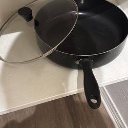 Frying Pan With Clear Lid