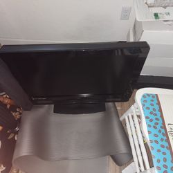 32 Inch LCD TV 