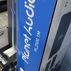 Planet Audio 2500 Watts Amplifier 