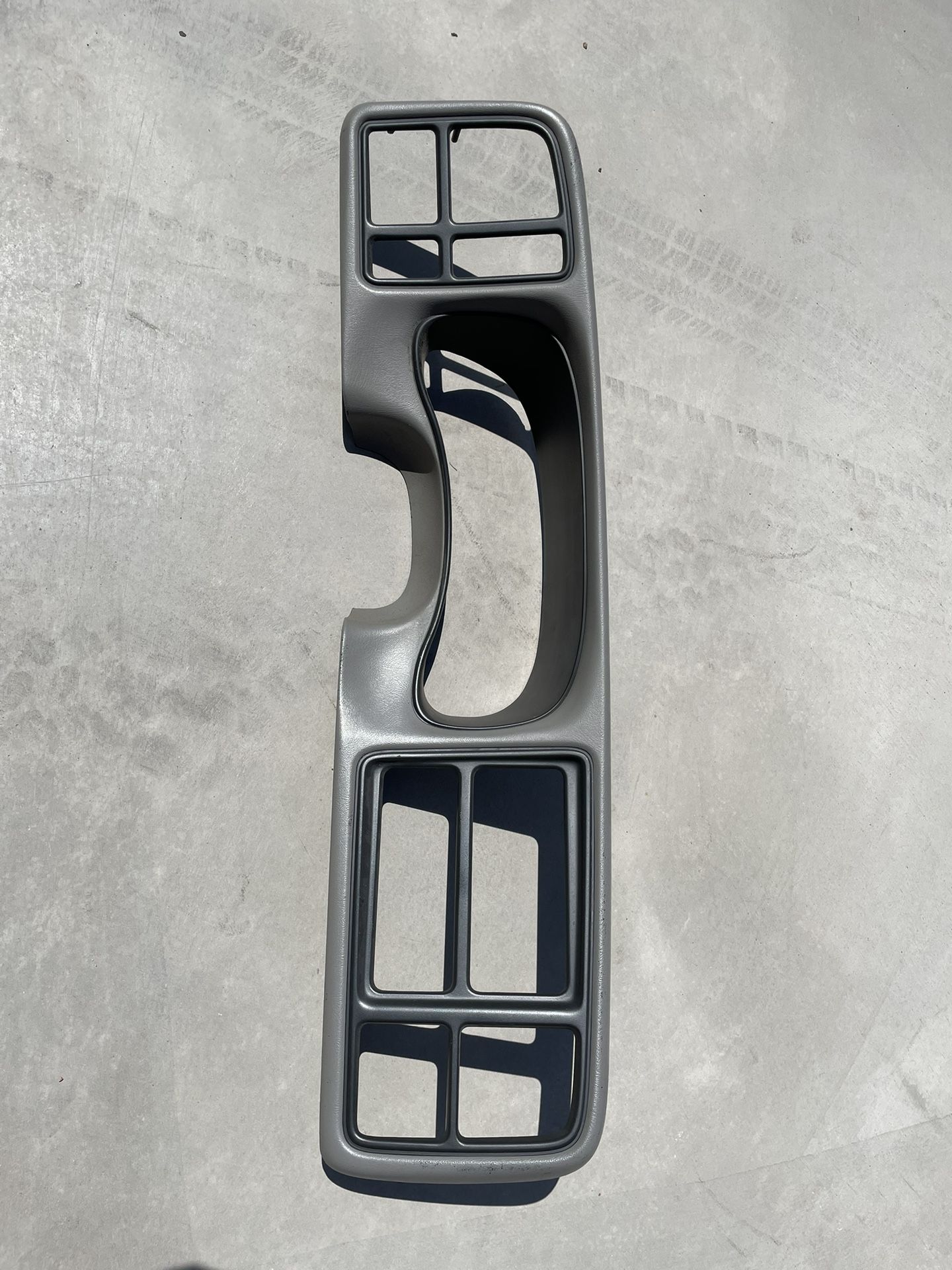 99-02 Chevy Silverado Tahoe Suburban GMC Sierra Dash Bezel Light Gray