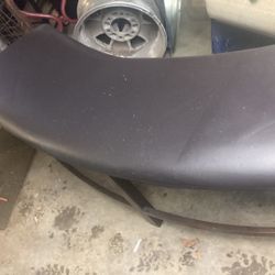Curved bench seat