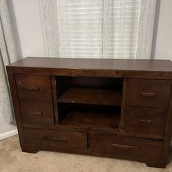 Queen Size Bedroom Set
