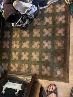 Wool/silk rug 5x8