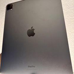 iPad Pro 12.9 6th Generation  256 GB