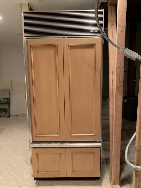 SUBZERO 650 Refrigerator Mint Condition! for Sale in Palos Verdes