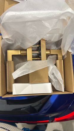 Loqron Satin Brass Square Entry Door Lev