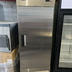 Reach In Cooler Single Door 