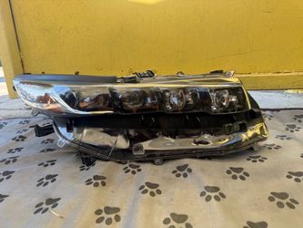 2017-2022 TOYOTA PRIUS PRIME RH HEADLIGHT #2