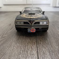 Diecast 1/18 Scale ERTL Smokey and the Bandit 1977 Pontiac Firebird  Great Condition No Box