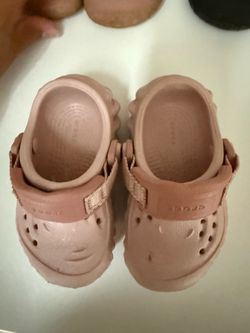 Crocs Classic Clogs – Blush Pink – Toddler C4