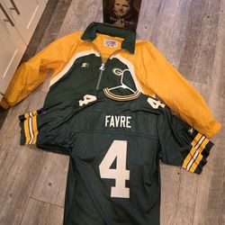 Greenbay Packers & Brett Farve Jersey and Book