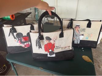 Purses tote bags