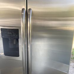 ge refrigerator 350$$