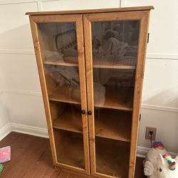 Hutch/shelf/cabinet