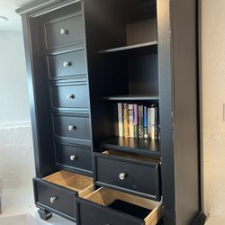Chest of Drawers/Shelves
