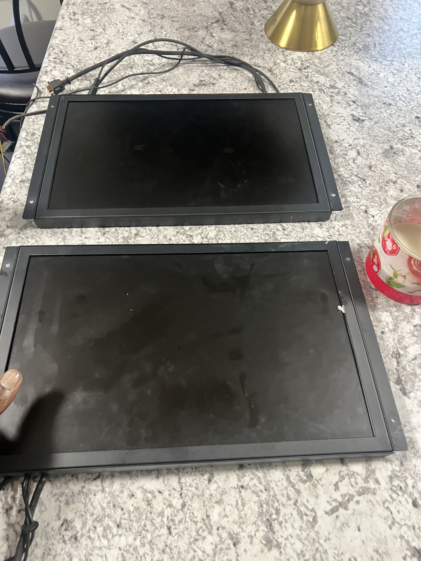 Car TVs 22 Inch 