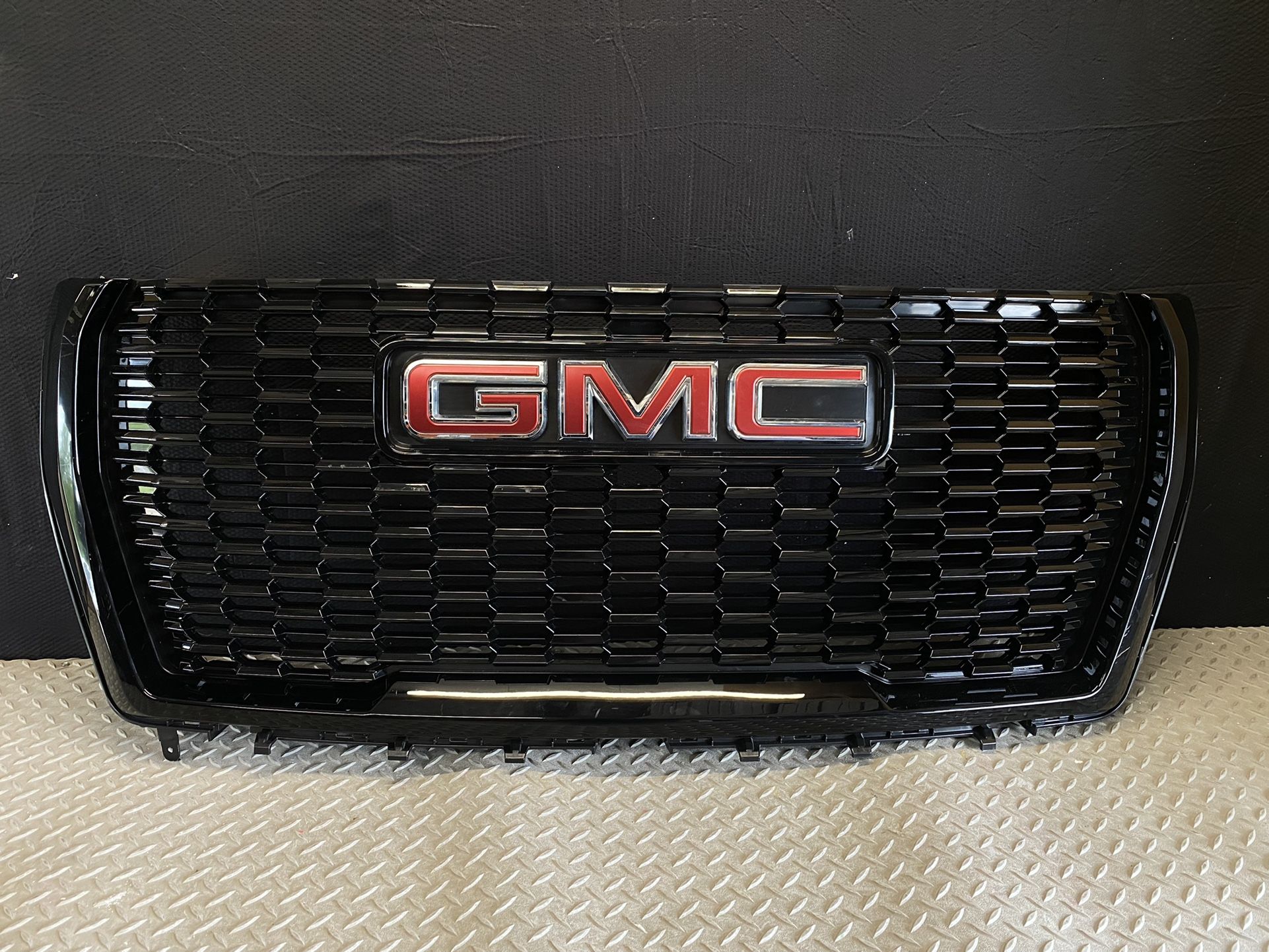 2021-2024 GMC Yukon Denali Grille