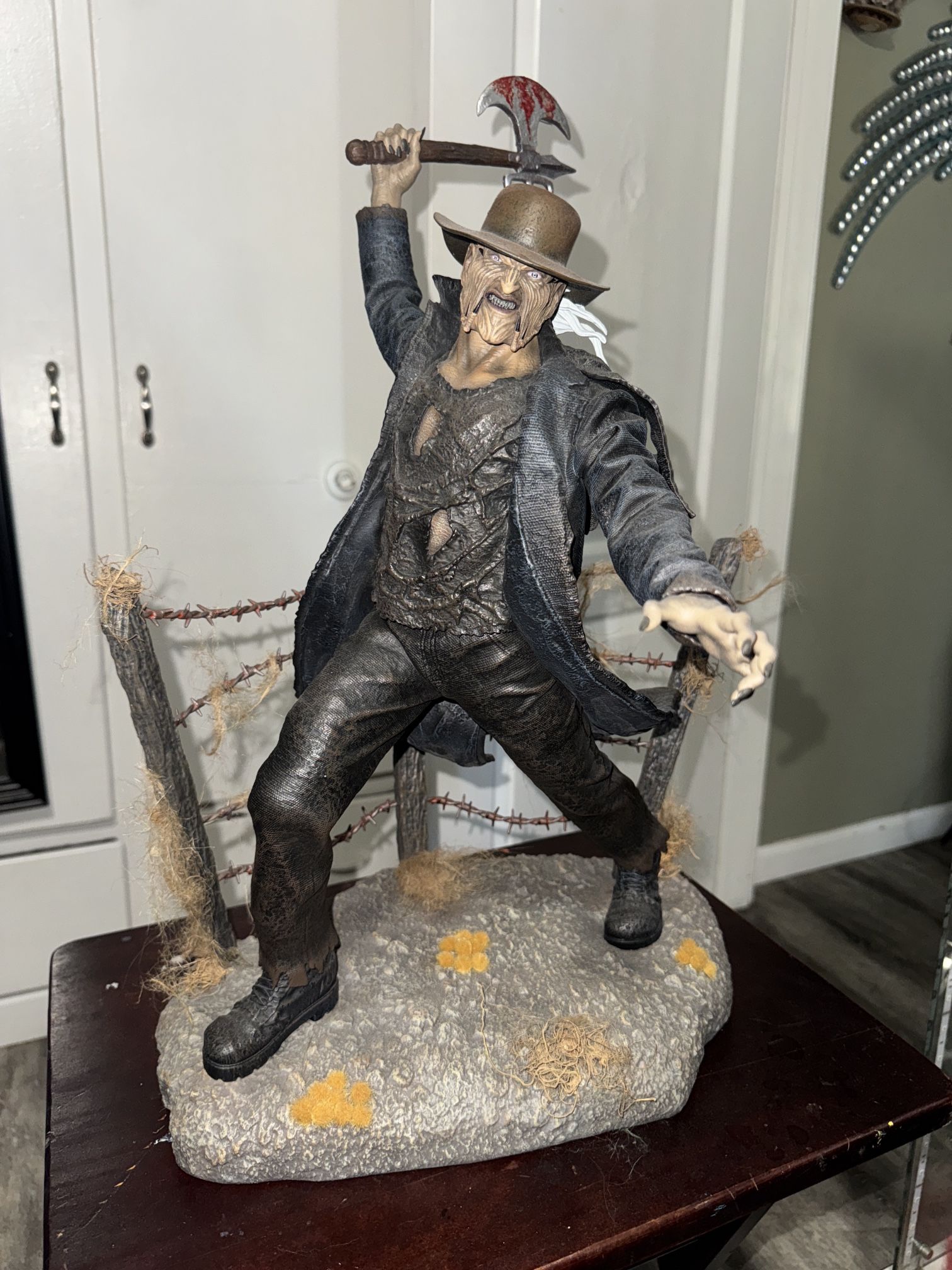 Jeepers Creepers 1:4 Scale Statue Exclusive Edition