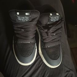Amiri’s Ma-1 black and white 