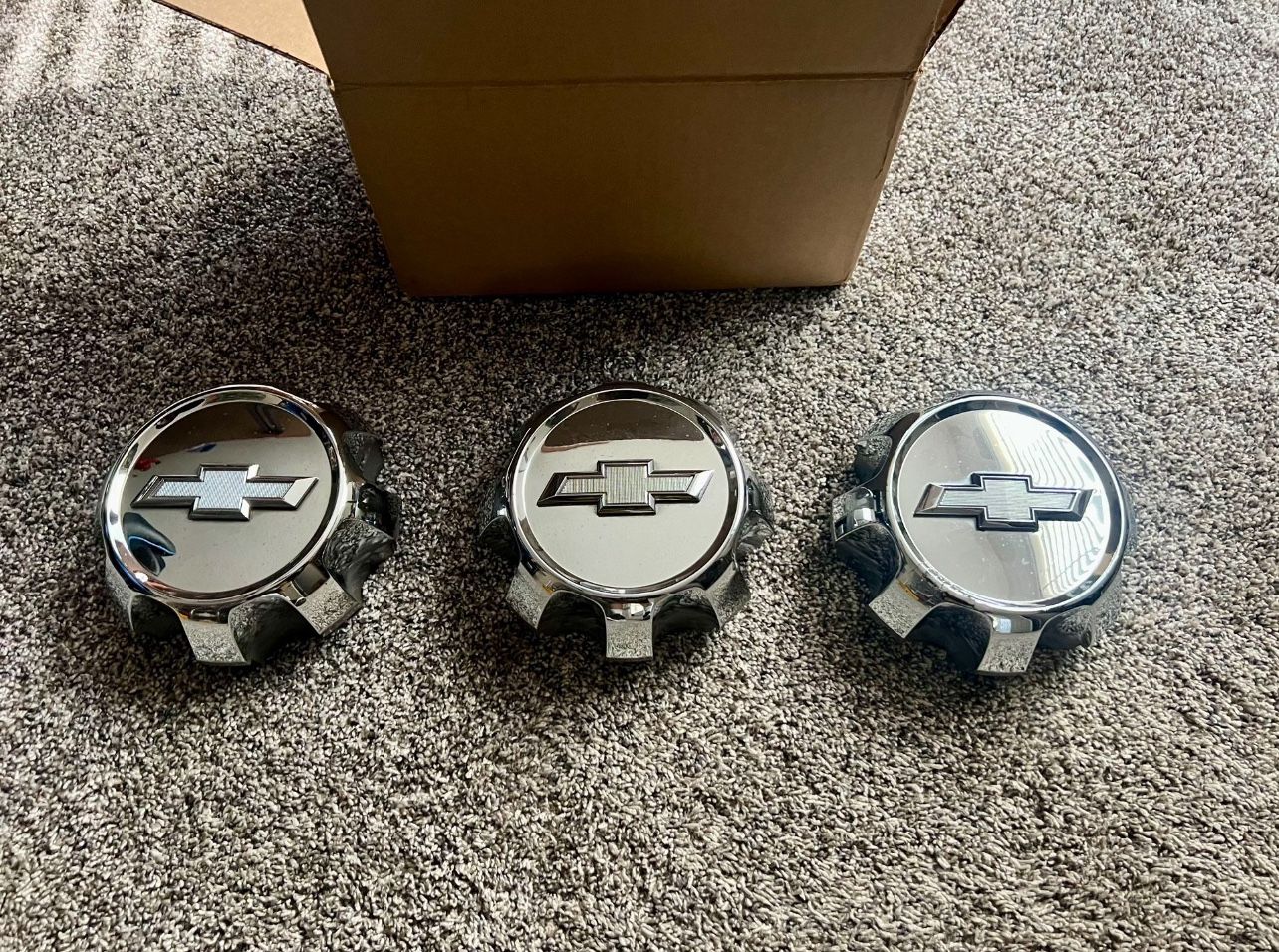 Chevy 2500 Chrome Wheel Caps High country LTZ 8 Lug