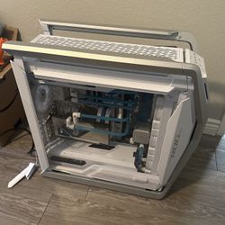 Asus ROG Hyperion GR701 PC Case