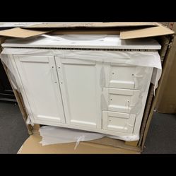 42”Bathroom Vanity With Top In White 