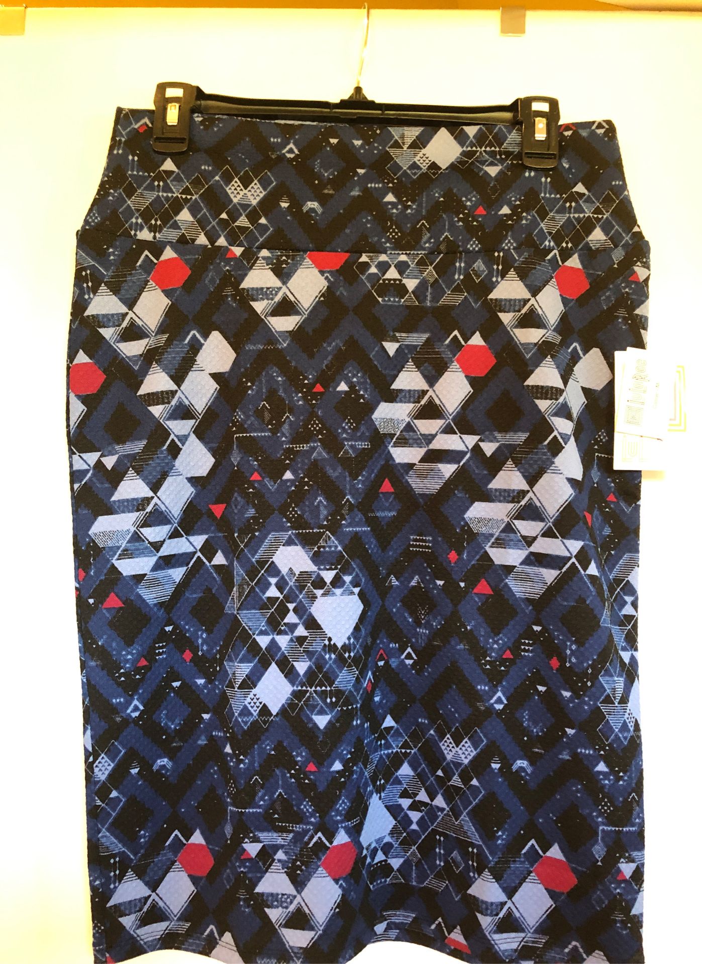**Brand NEW with TAGS LuLaRoe CASSIE Skirt***