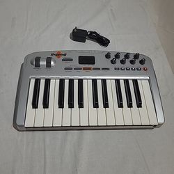 M-Audio Oxygen 8 V2 Midi Controller