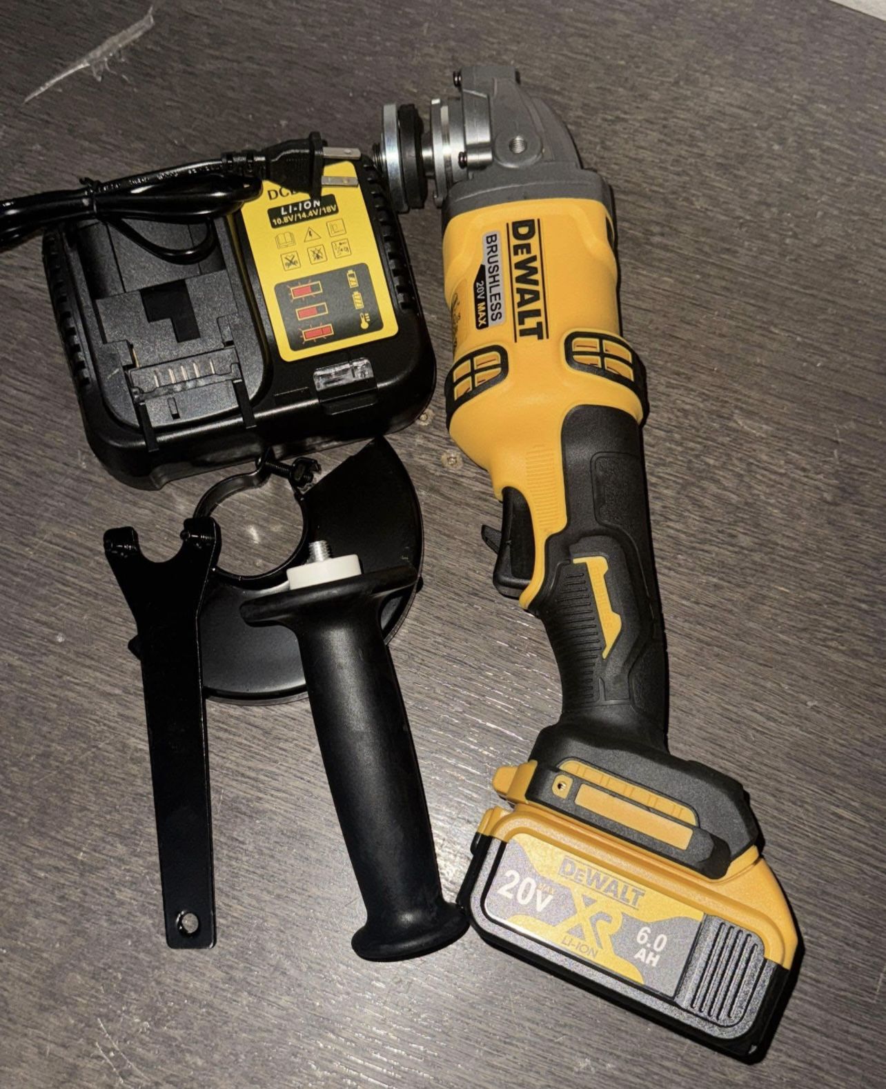 Dewalt Grinder 5in