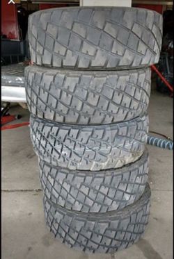 Tires 12.5x35x20