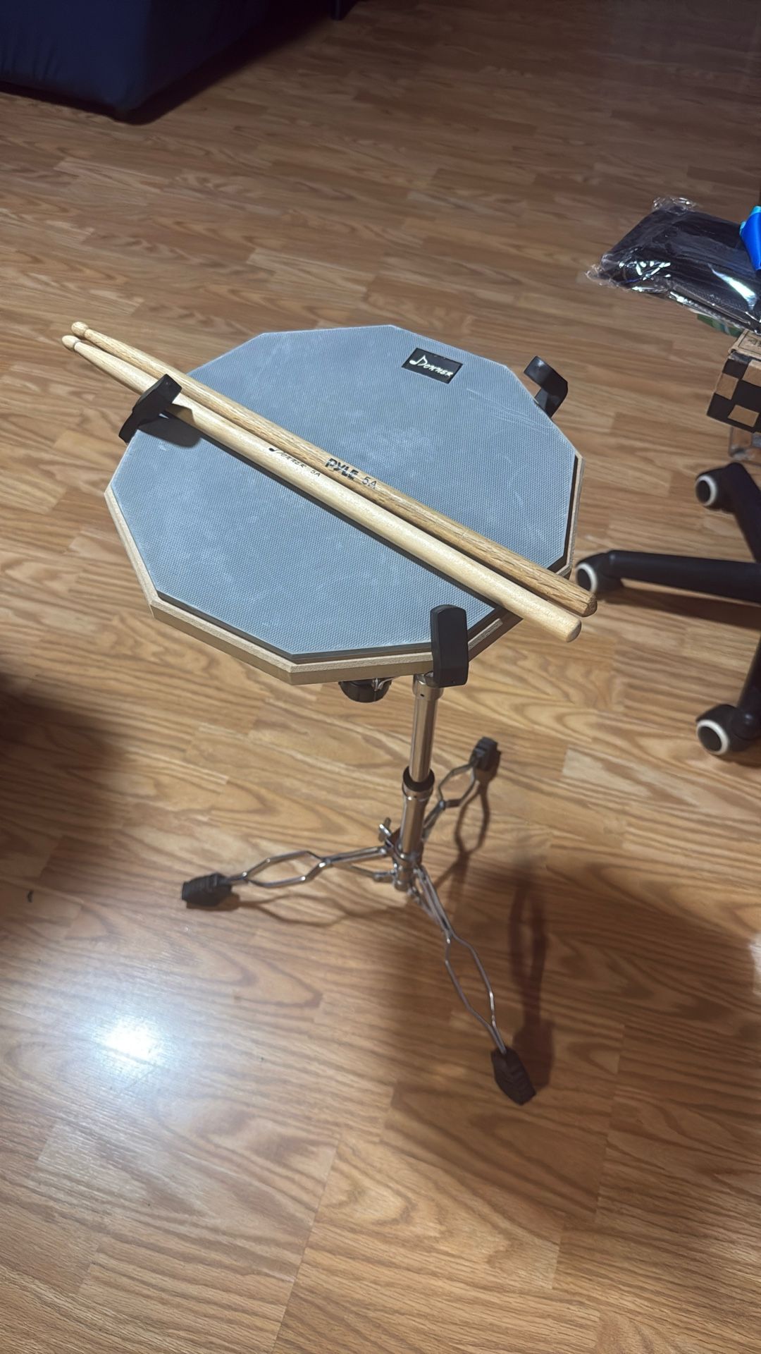 Practice Pad With Stand 
