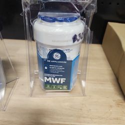 GE
Genuine MWF Refrigerator Water Filter for GE