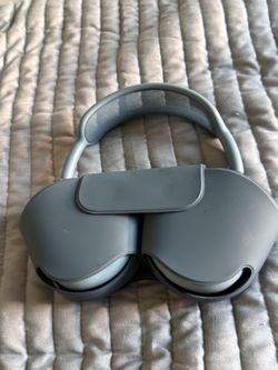 Blue AirPods Max (Lightning)