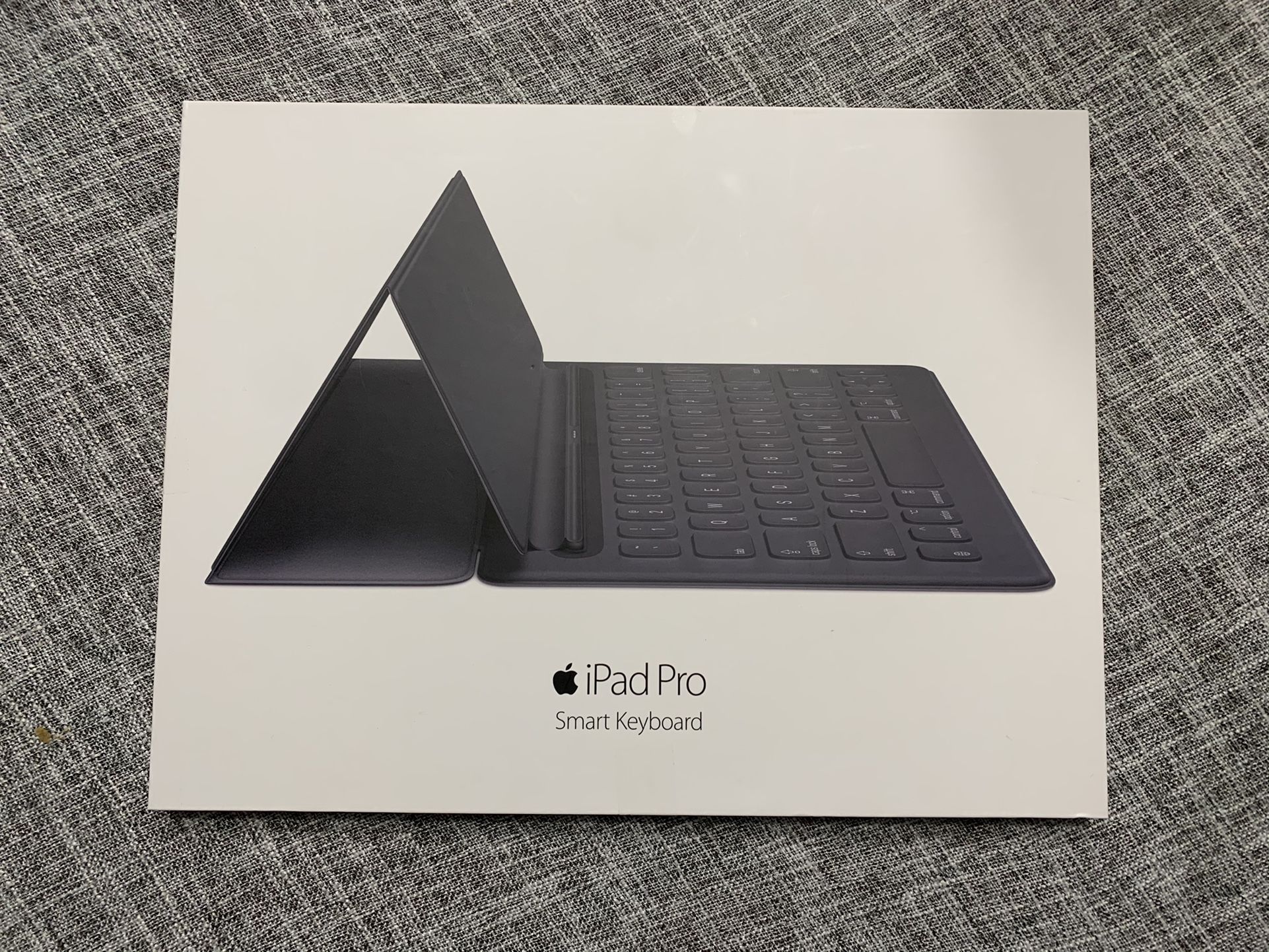 Ipad Pro 2nd Generation with Apple pencil, smart keyboard, and folding case