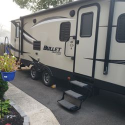 2017 Keystone Bullet 272/BHS