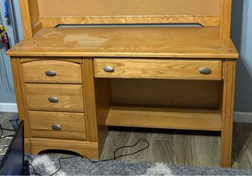 Free Wood desk