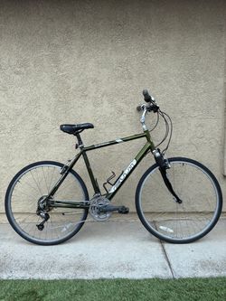 Fuji Supreme Hybrid Comfort Bike size Large