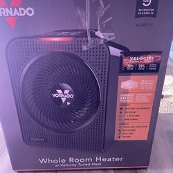 Vornado Forced Air Velocity 5 Whole Room 1500-Watt 5118 BTU Electric Space Fan Electric Heater Furnace, Black