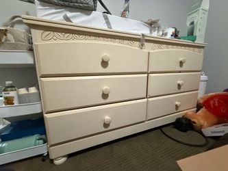 REAL WOOD DRESSER