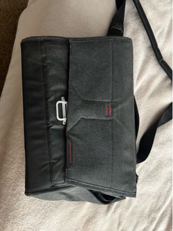 Peak design 15” messenger camera bag