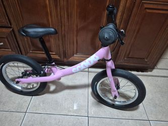Ridgeback Scoot Kids Balance Bike Pink.See Pictures